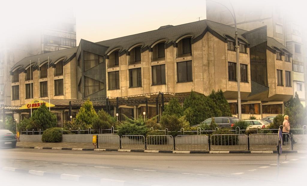 Hotel Slaviani 디미트로프그라드 외부 사진